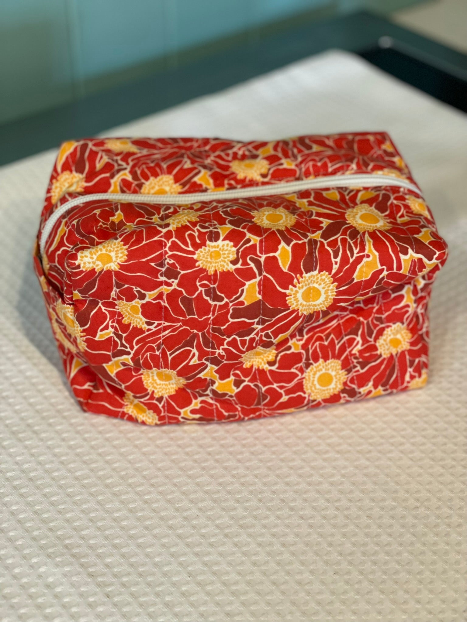 Boxy Pouch - Retro Orange - Medium