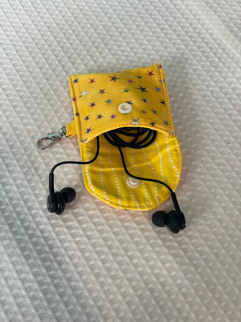Ear Bud Case - Yellow Star - Large