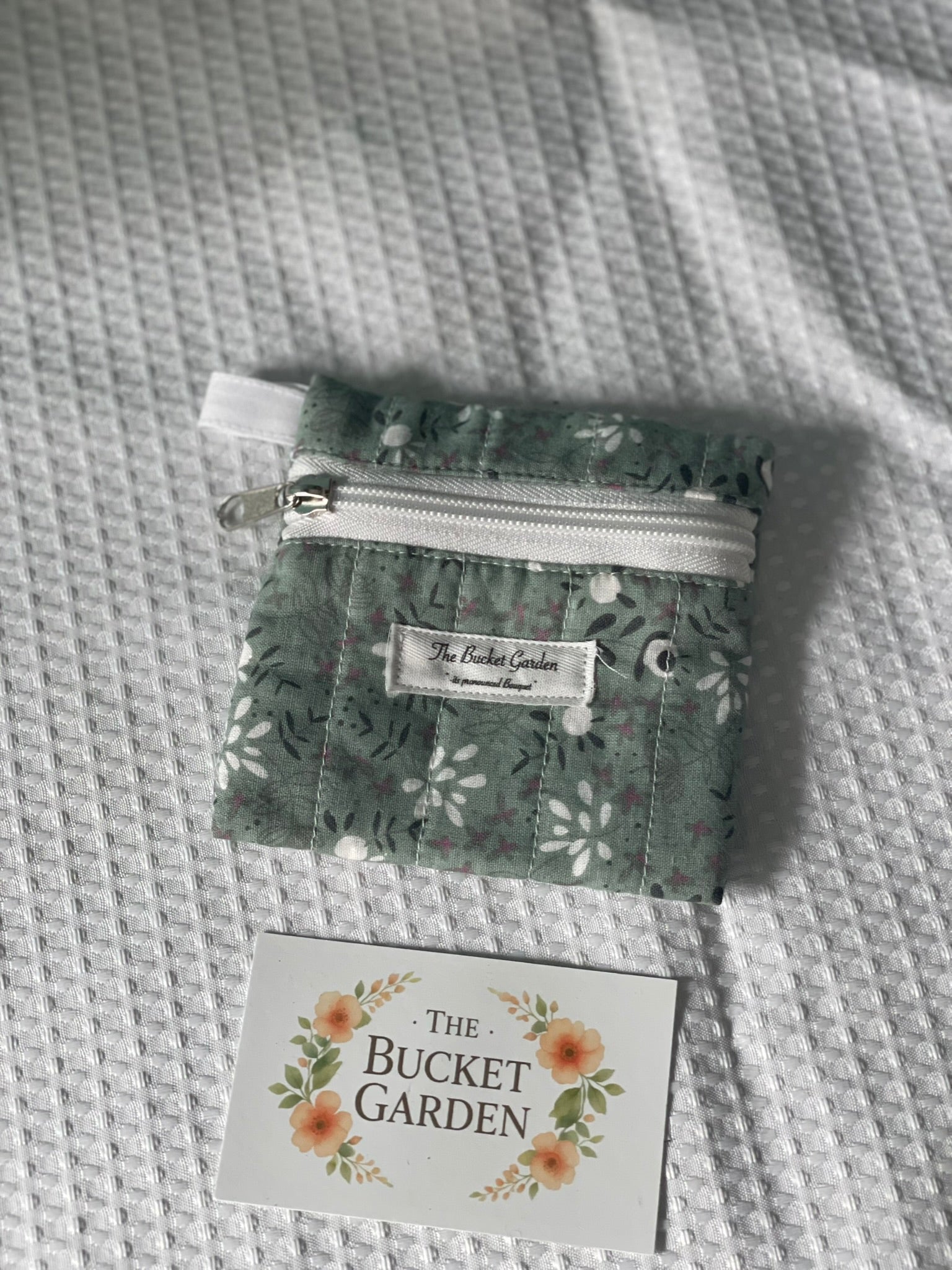 Keychain Coin Purse - Sage Green Floral