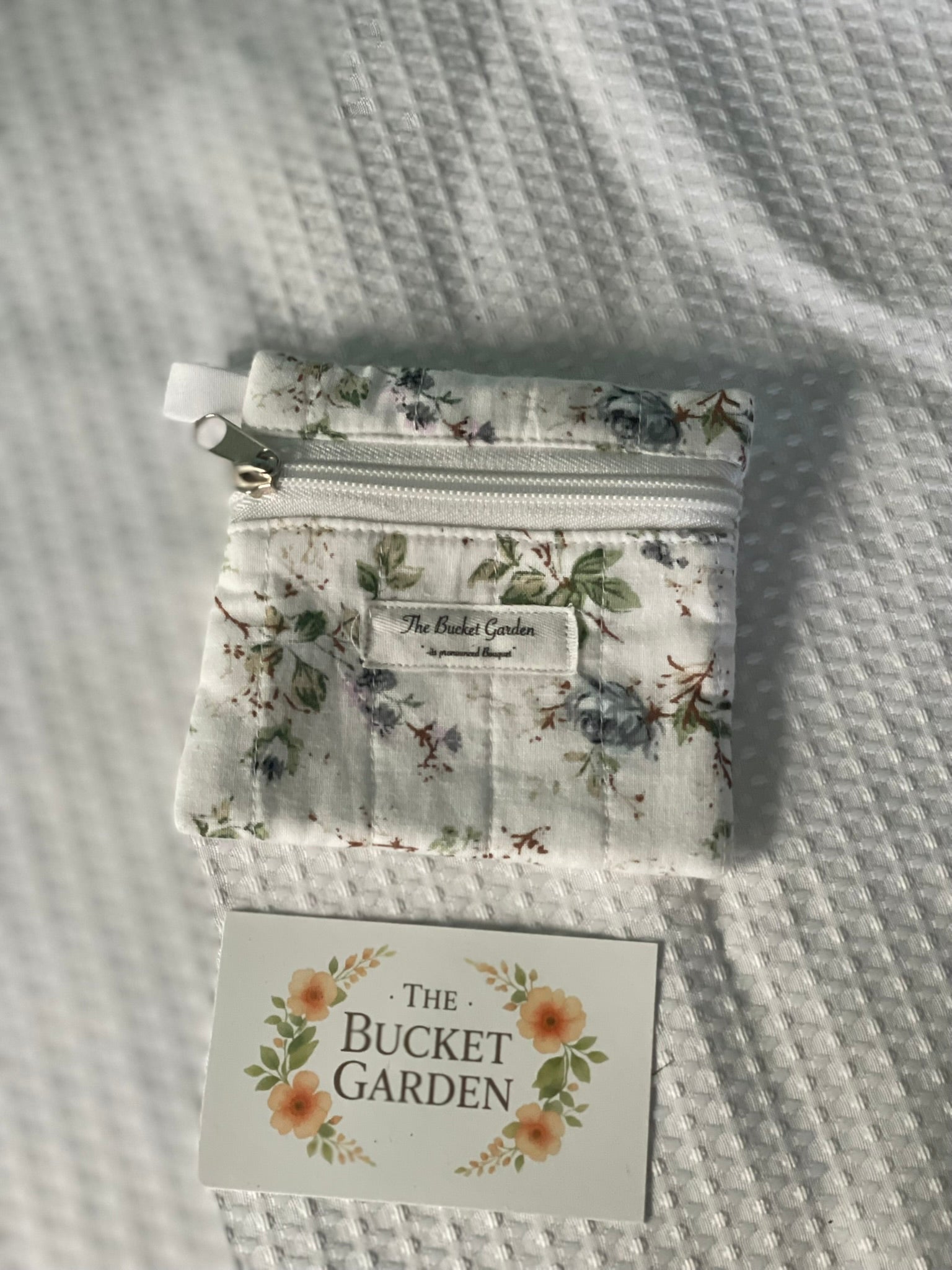 Keychain Coin Purse - White with Green leaves