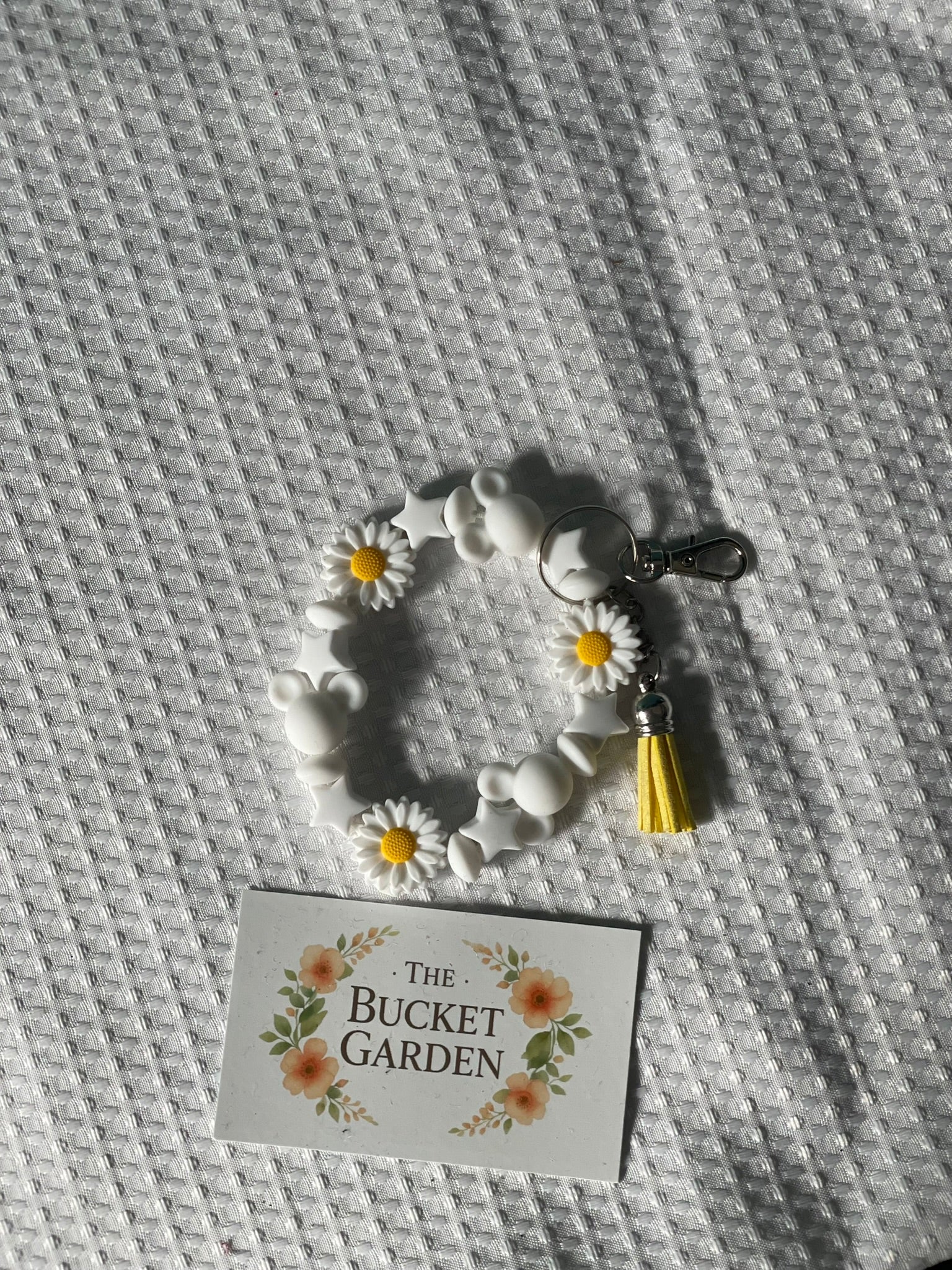 Wristlet - White Mouse and Daisy Beaded