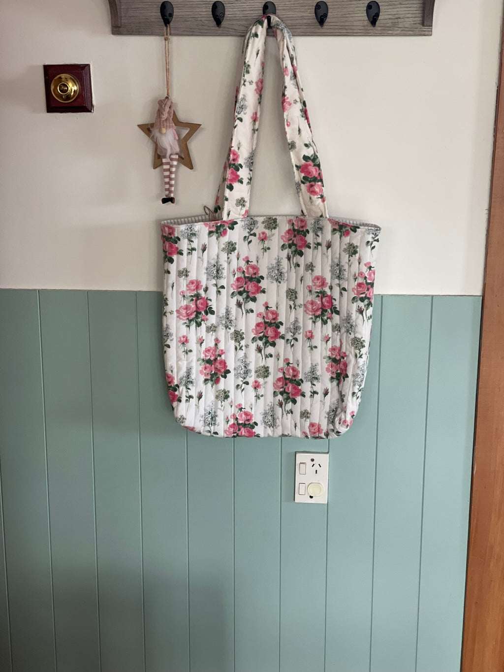Everyday Tote Bag - Quilted Vintage Cotton White with Pink Roses