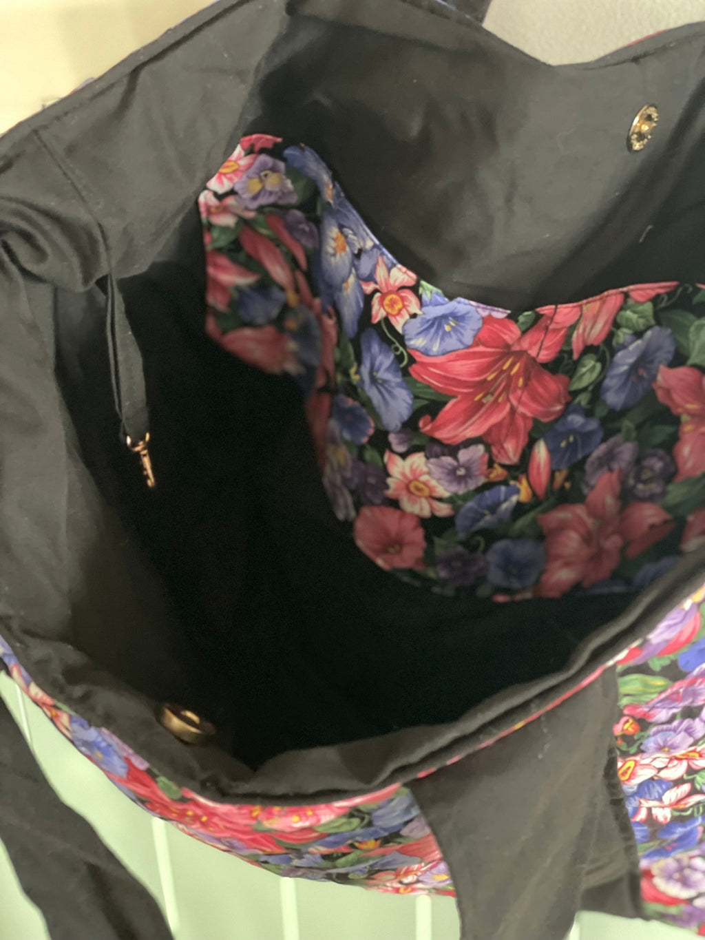 Everyday Tote Bag - Cross Hatch Quilted Floral with Black Straps