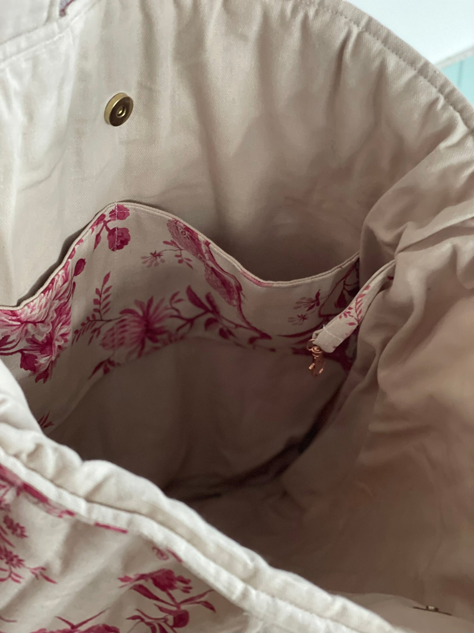 Everyday Tote Bag - Quilted linen with Dark Pink Pheasant